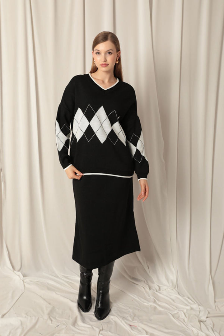 KKT Knitwear Fabric Women's Black/Ecru Suit - Caen