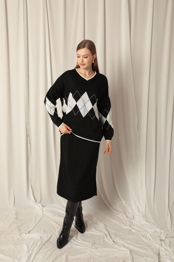 KKT Knitwear Fabric Women's Black/Ecru Suit - Caen