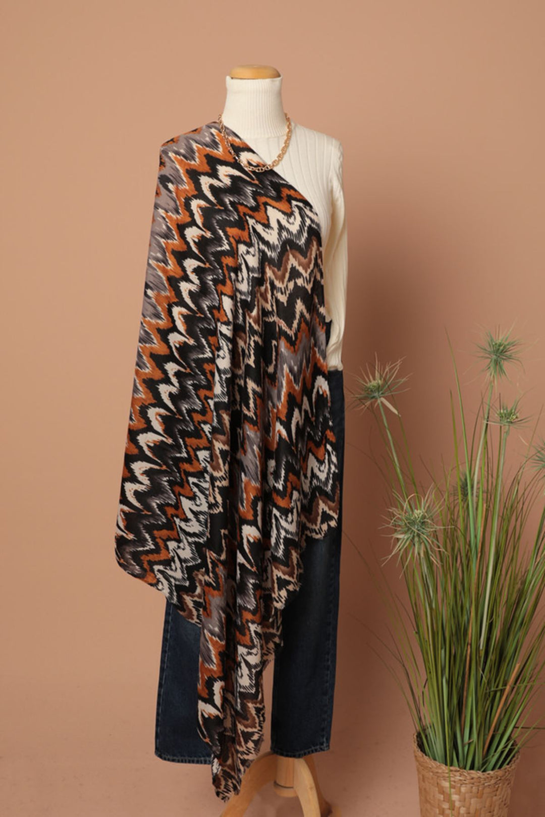KKT Ethnic Patterned Women's Black Shawl - Lawrence
