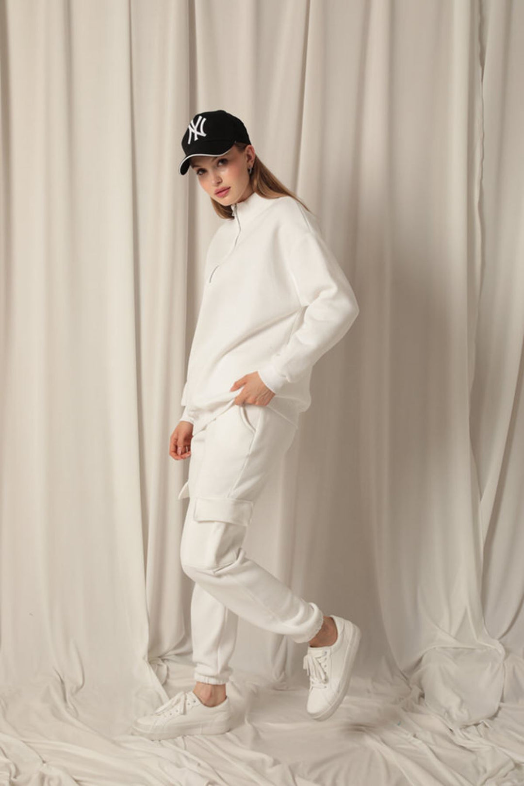 KKT Three Thread Elastic Women's Ecru Tracksuit - Corsico