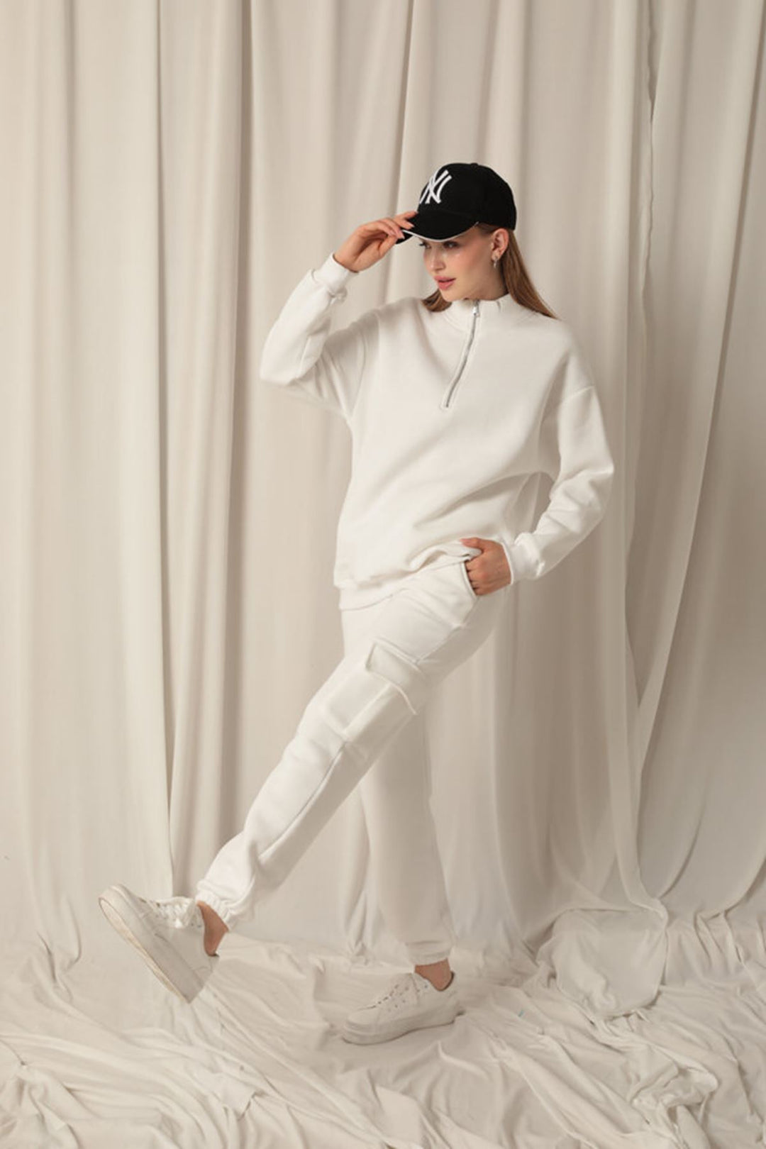 KKT Three Thread Elastic Women's Ecru Tracksuit - Corsico