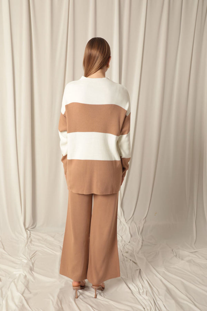 KKT Knitwear Fabric Women's Camel Suit - Colmenar Viejo