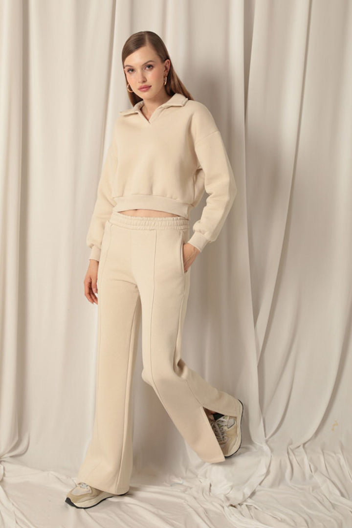 KKT Short Women's Beige Sweater - Aguadilla