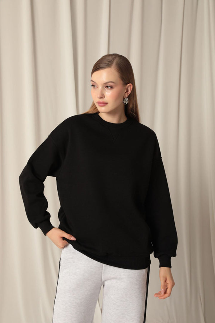 KKT Zero Collar Women's Black Sweater - Bucha