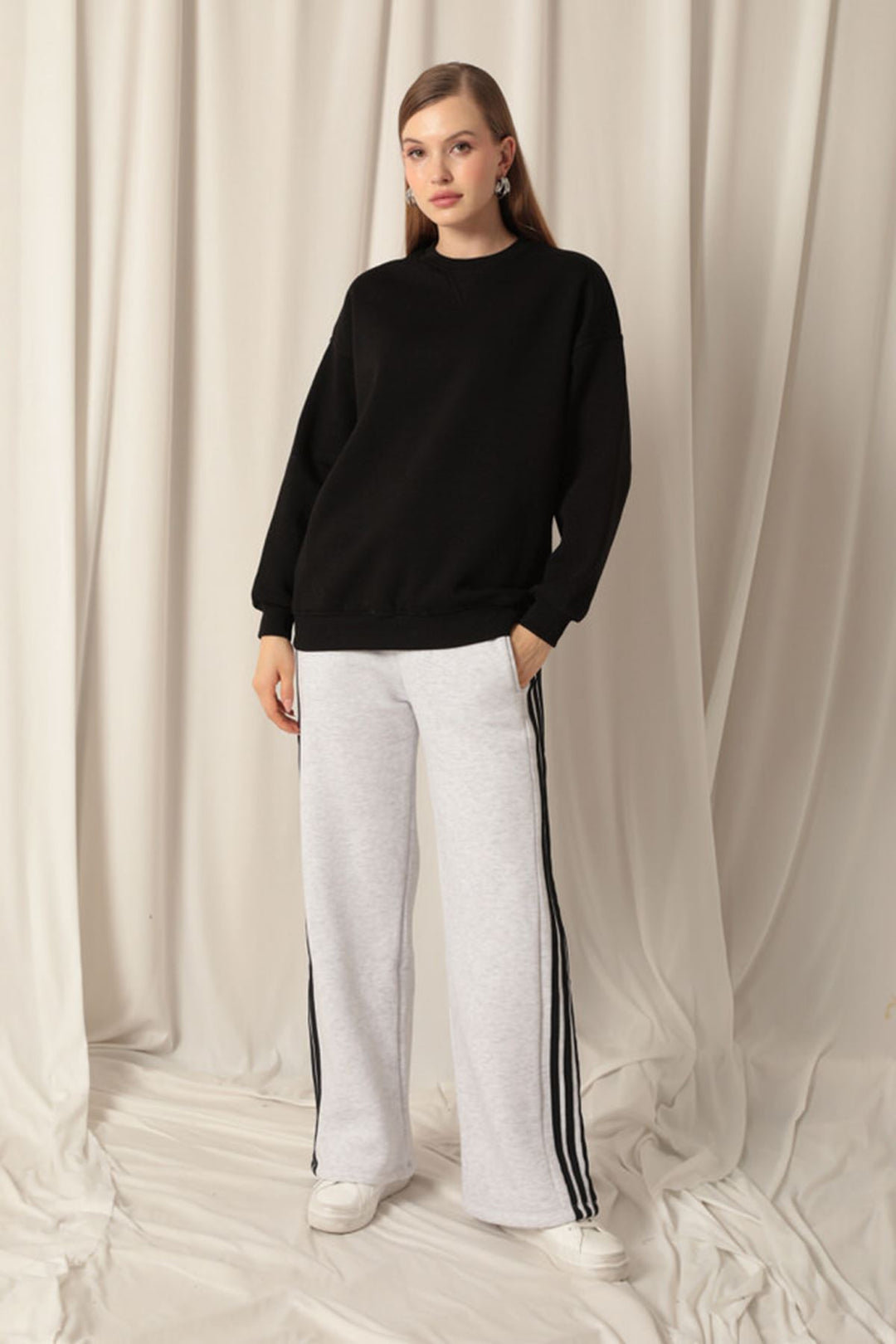 KKT Zero Collar Women's Black Sweater - Bucha