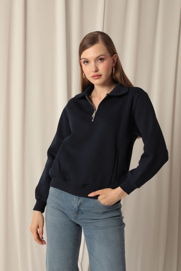 KKT Three Yarn Women's Baby Collar Navy Blue Sweater - Joliet