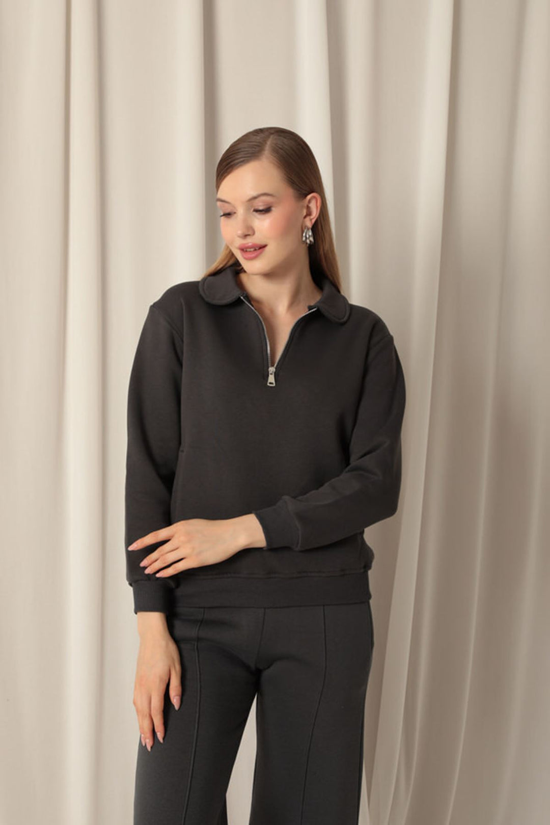 KKT Three Yarn Baby Collar Women's Anthracite Sweater - Colima