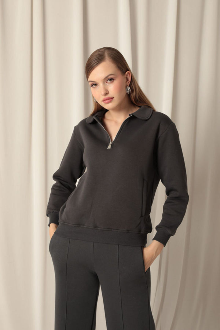 KKT Three Yarn Baby Collar Women's Anthracite Sweater - Colima