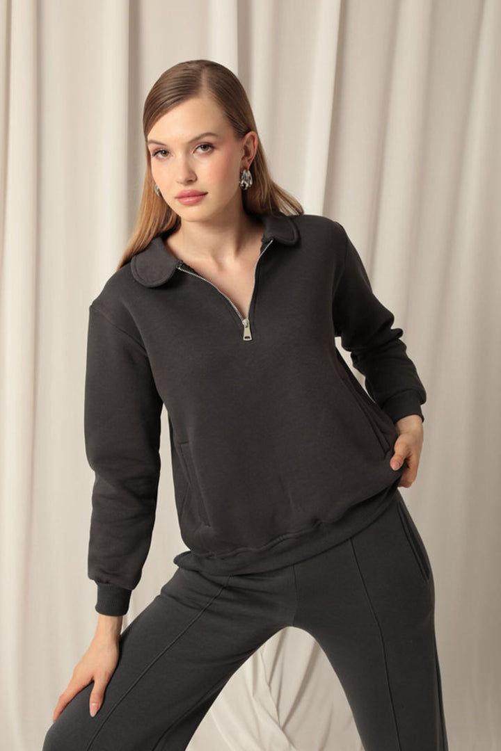 KKT Three Yarn Baby Collar Women's Anthracite Sweater - Colima