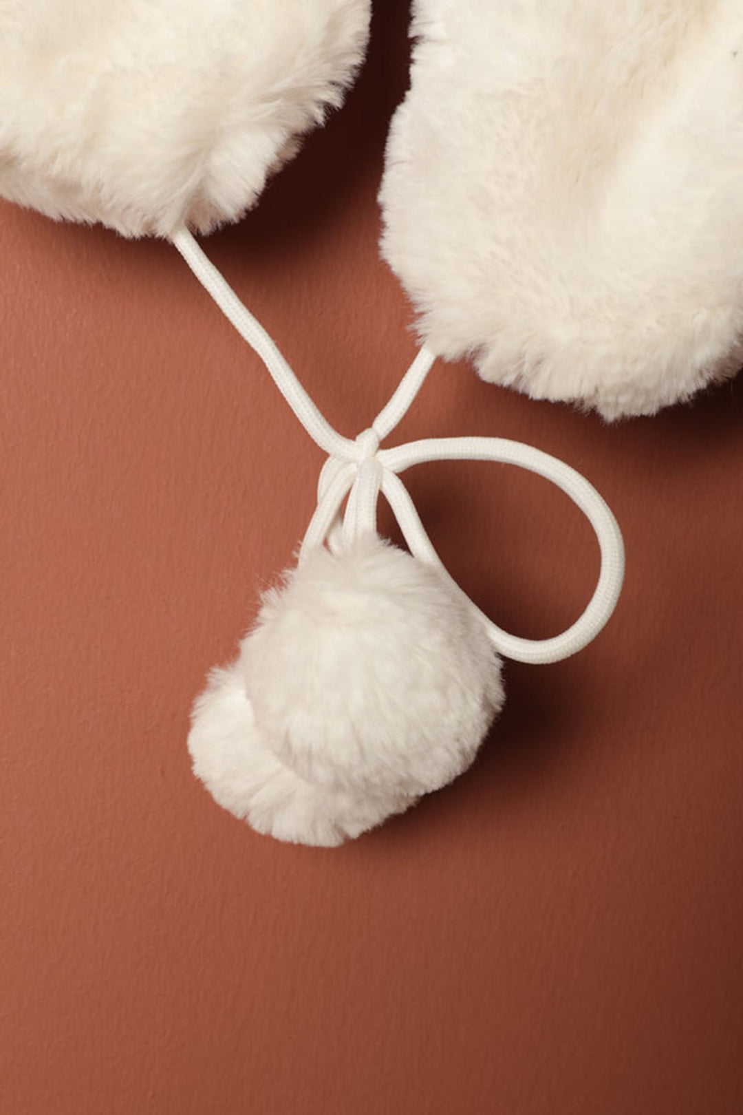 KKT Furry Women's White Pilot Hat - Bourges