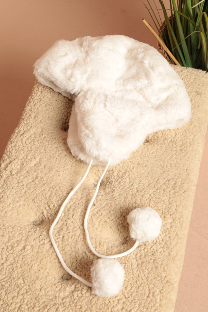 KKT Furry Women's White Pilot Hat - Bourges