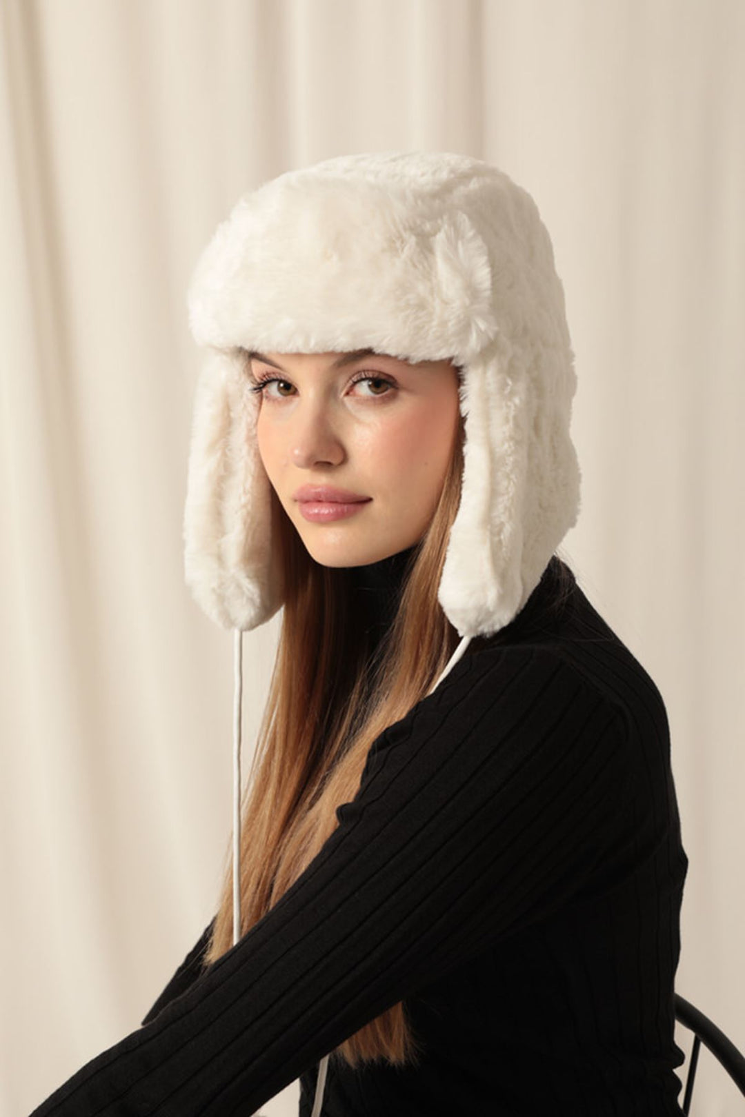 KKT Furry Women's White Pilot Hat - Bourges
