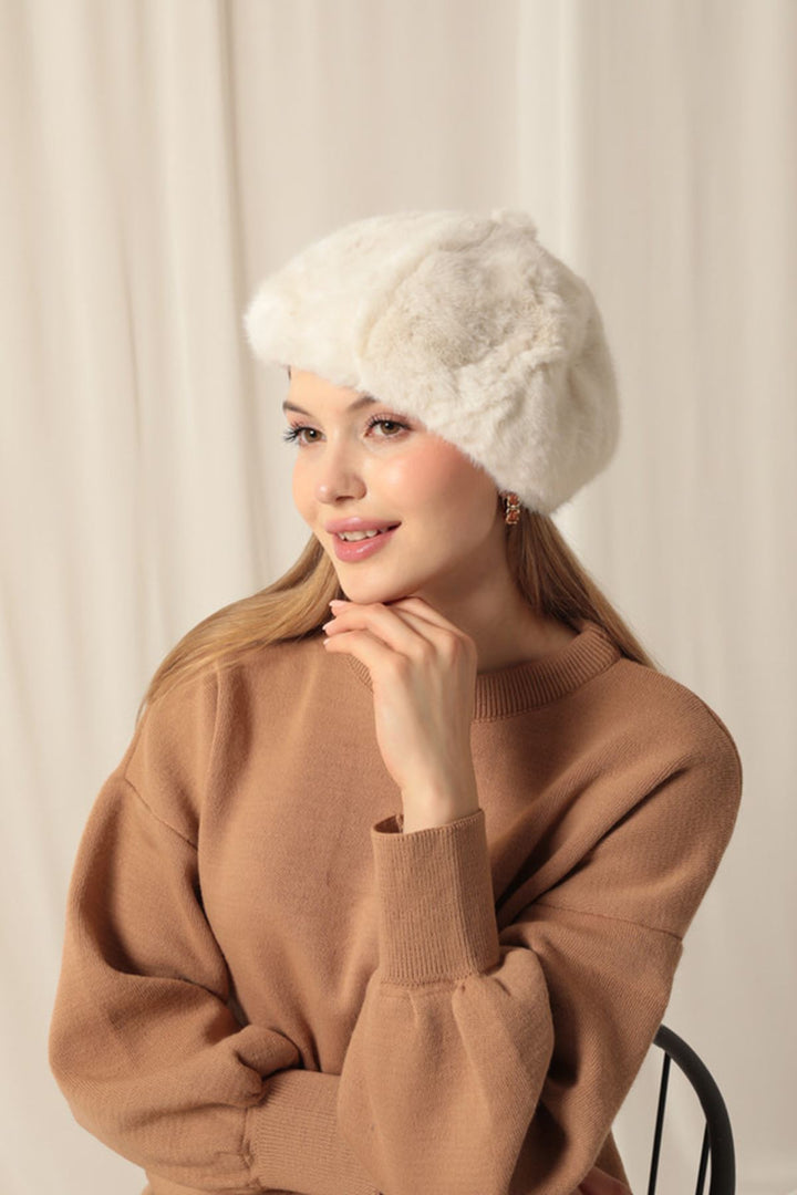 KKT Plush Women's Ecru Painter Beret - Victoriaville