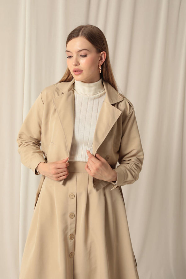 KKT Torino Fabric Women's Beige Skirt Suit - Chesapeake