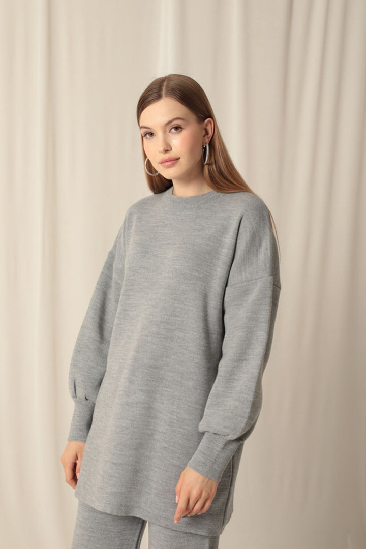 KKT Knitwear Fabric Crew Neck Women's Gray Suit - Farmington Hills