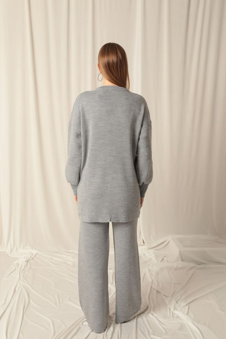 KKT Knitwear Fabric Crew Neck Women's Gray Suit - Farmington Hills