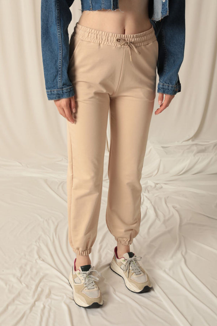 KKT Double Yarn Fabric Elastic Leg Women's Beige Tracksuit - Saint-Jean-sur-Richelieu