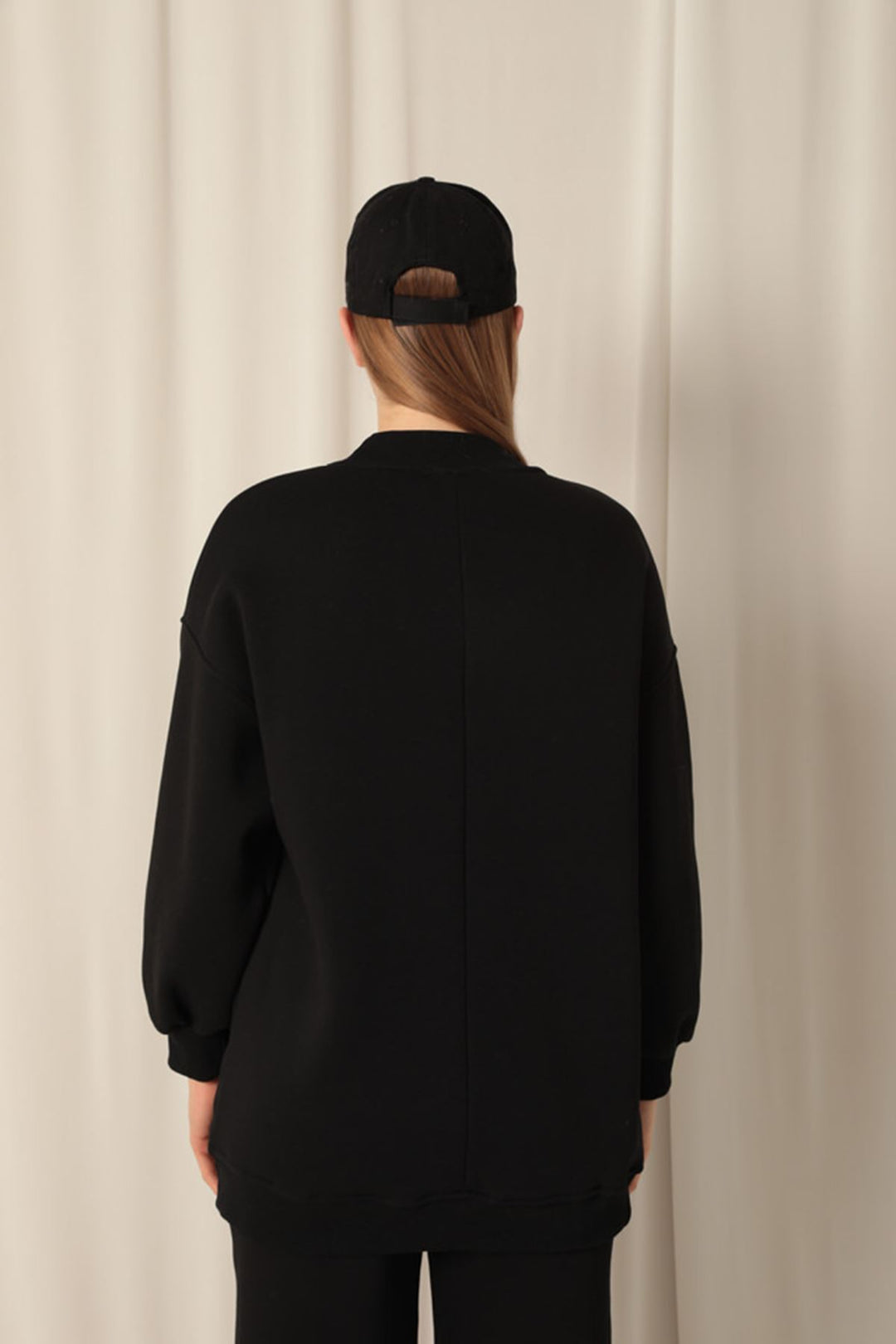 KKT Long Basic Women's Black Sweater - Barcelos
