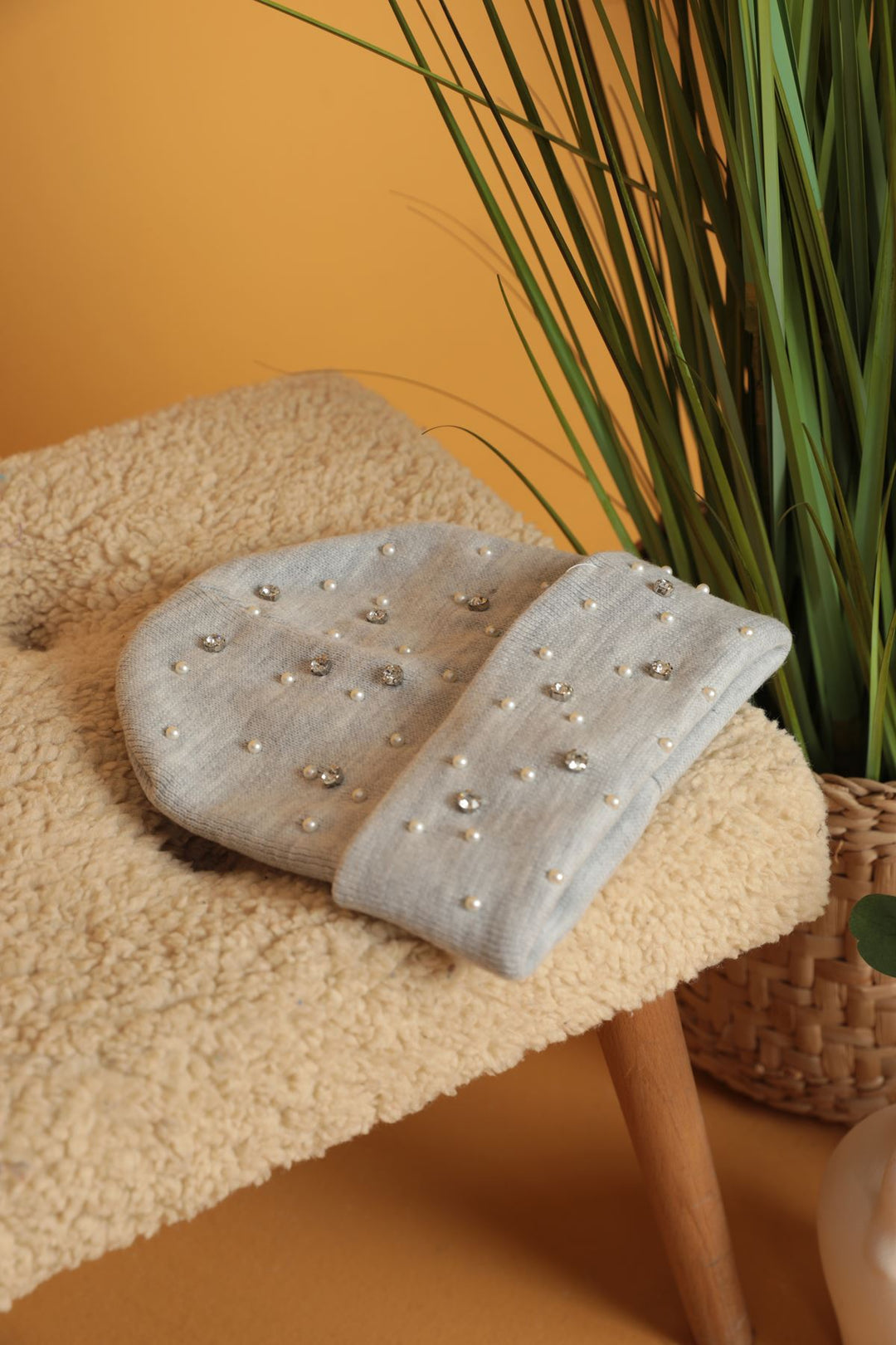 KKT Women's Light Grey Beret with Pearls - Pachuca