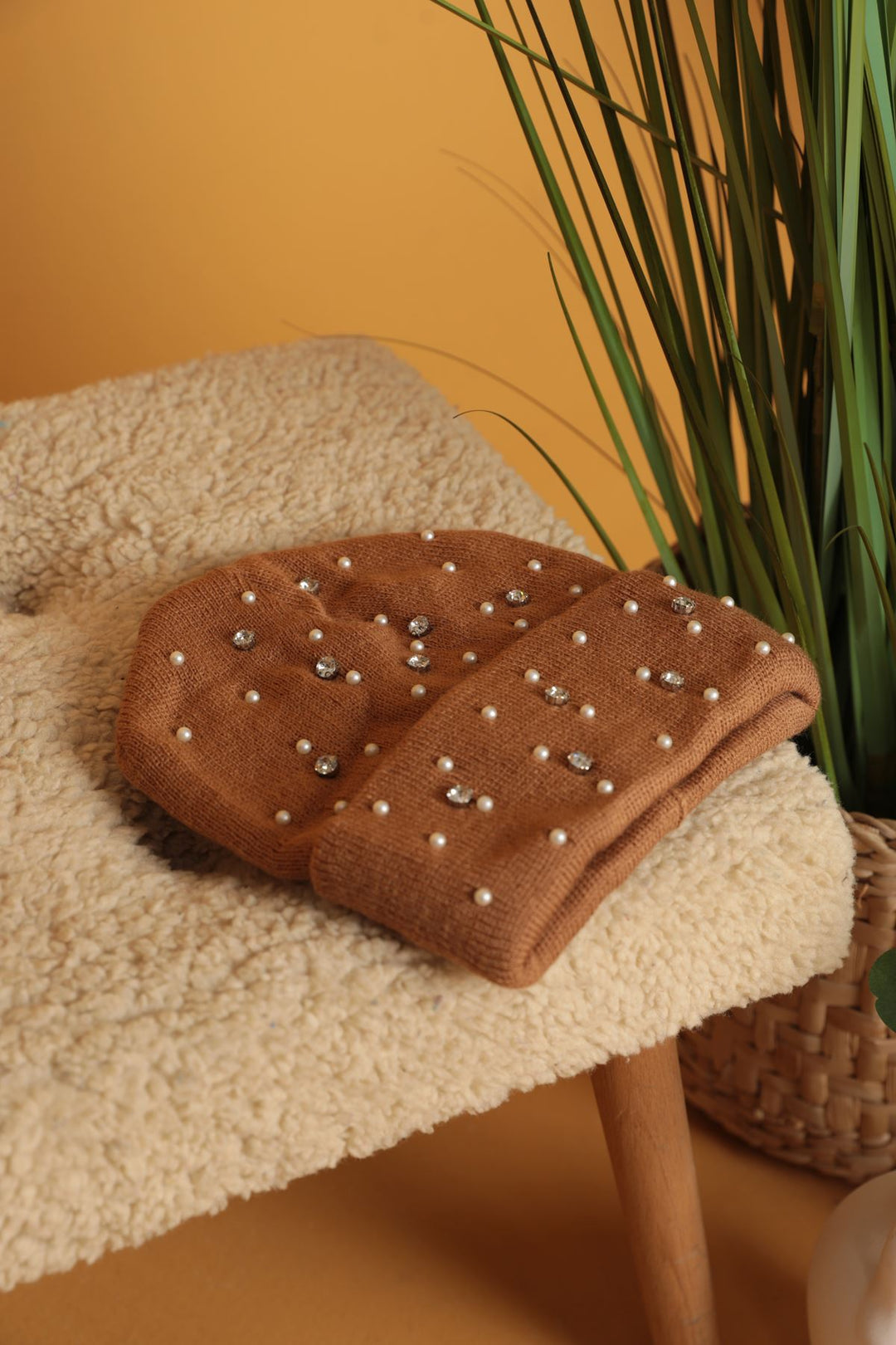 KKT Women's Clay Beret with Pearls - Pola de Siero