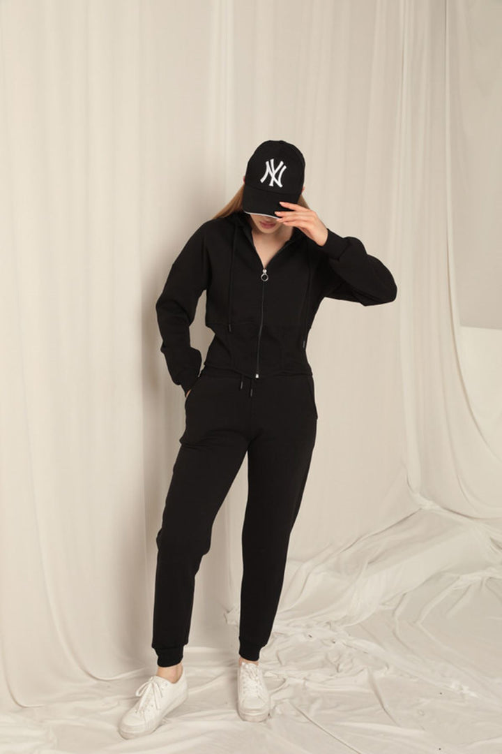 KKT Three Thread Fabric Zippered Women's Black Suit - Sahuayo de Morelos