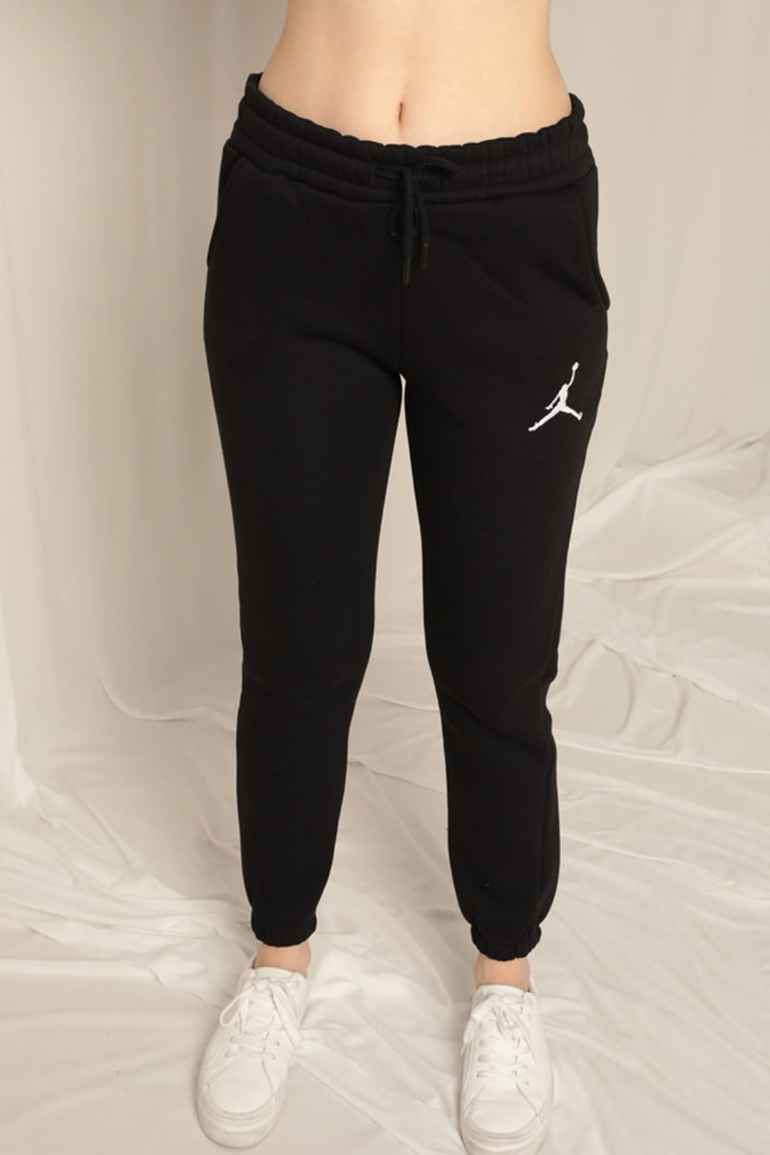 KKT Embroidered Women's Black Tracksuit with Elastic Waistband - Suhl
