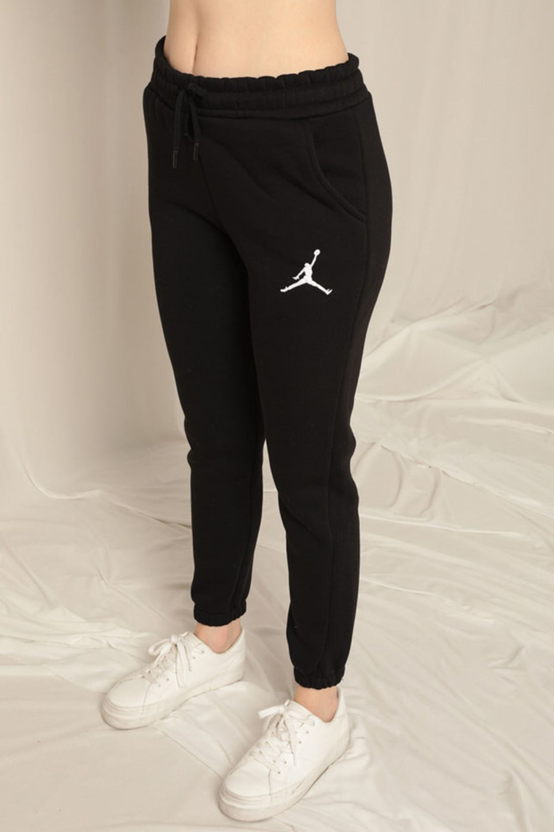 KKT Embroidered Women's Black Tracksuit with Elastic Waistband - Suhl