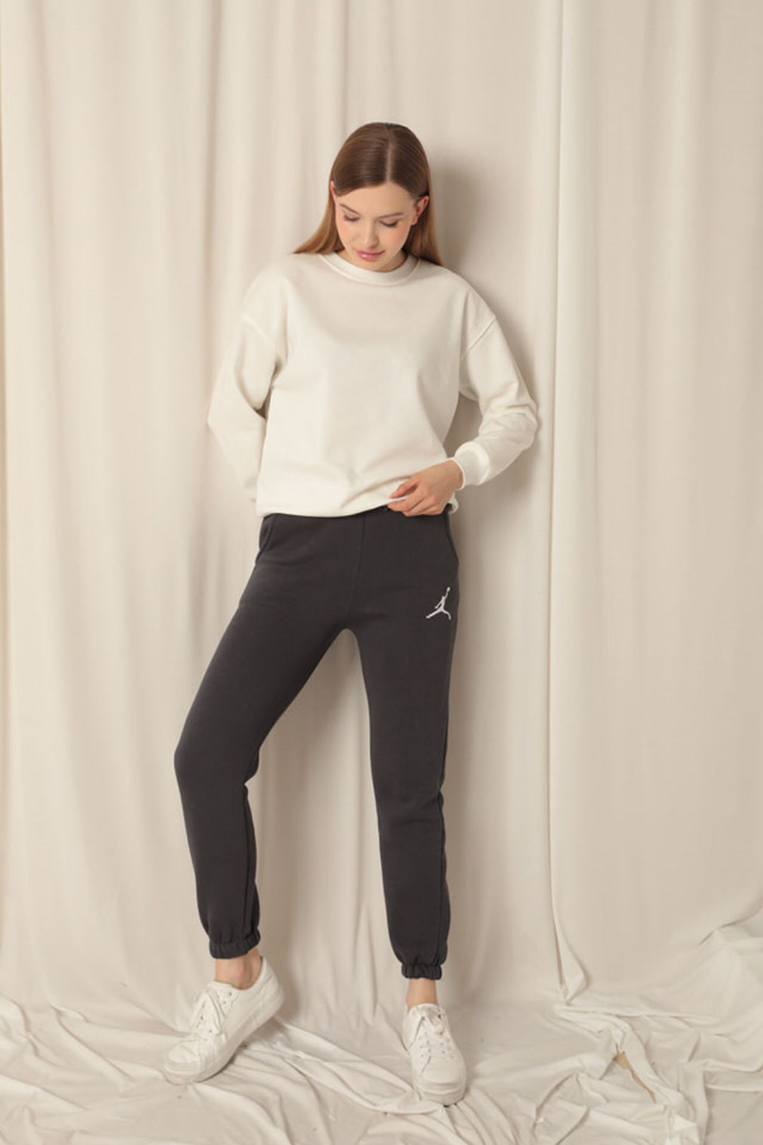 KKT Embroidered Women's Anthracite Tracksuit with Elastic Waistband - Heroica Nogales