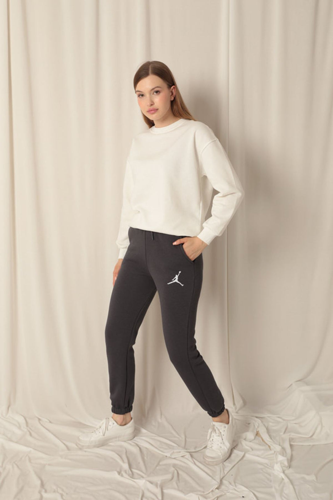 KKT Embroidered Women's Anthracite Tracksuit with Elastic Waistband - Heroica Nogales