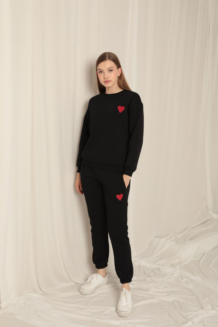 KKT Three Thread Fabric Heart Embroidery Women's Black Suit - Peine