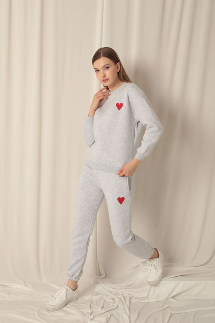 KKT Three Thread Fabric Heart Embroidery Women's Gray Suit - Ródos