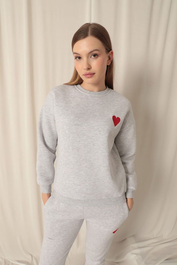 KKT Three Thread Fabric Heart Embroidery Women's Gray Suit - Ródos