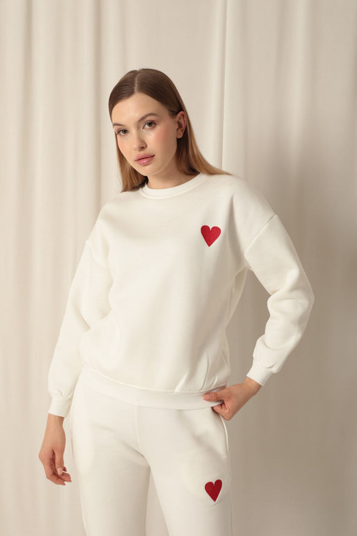 KKT Three Thread Fabric Heart Embroidery Women's Ecru Suit - Mankato