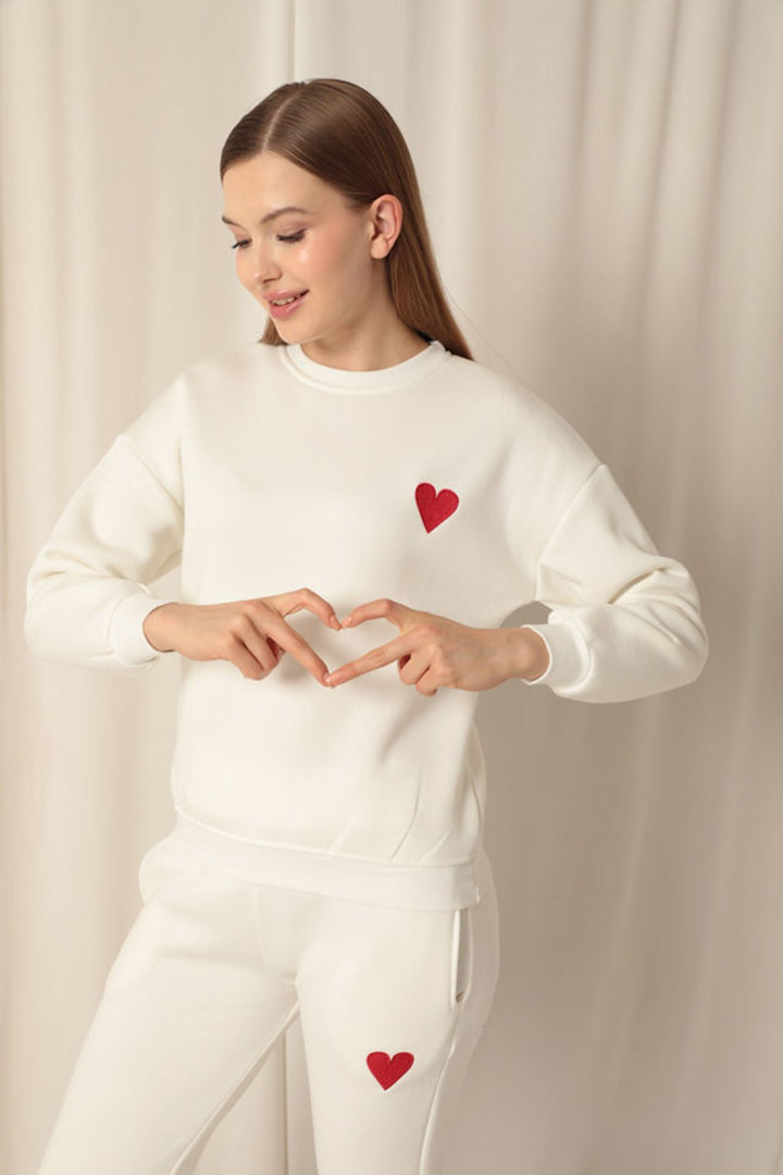 KKT Three Thread Fabric Heart Embroidery Women's Ecru Suit - Mankato