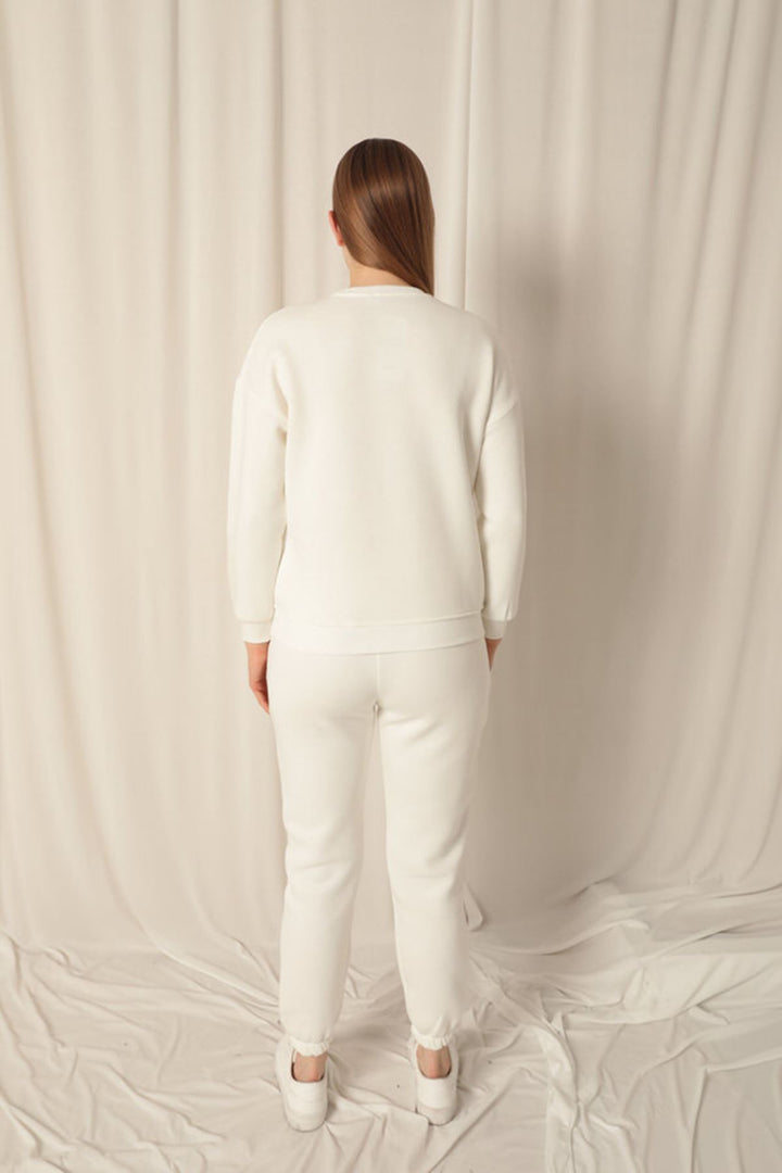 KKT Three Thread Fabric Heart Embroidery Women's Ecru Suit - Mankato