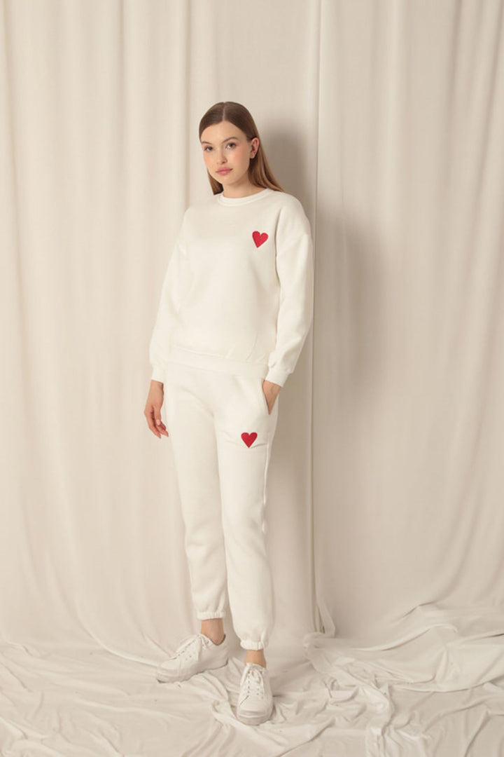 KKT Three Thread Fabric Heart Embroidery Women's Ecru Suit - Mankato