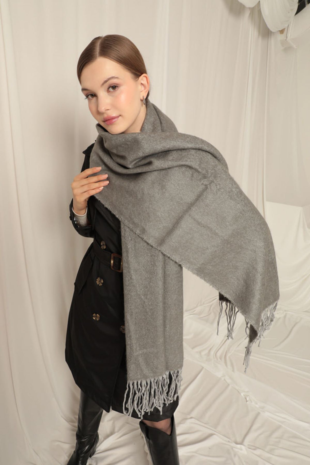 KKT Women's Thick Plain Boucle Dark Gray Shawl - Stockport
