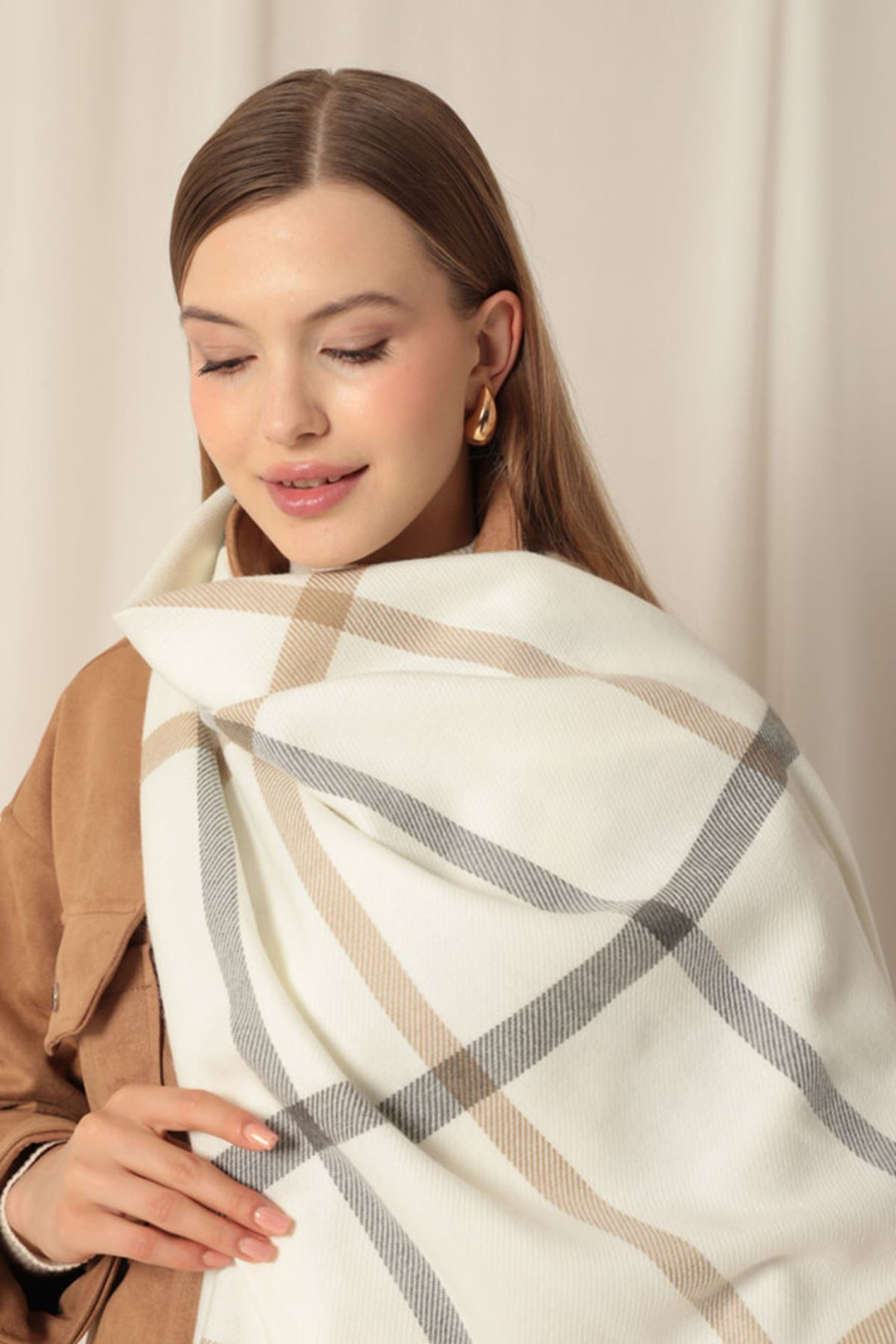KKT Thick Striped Women's Ecru Shawl - Dale City