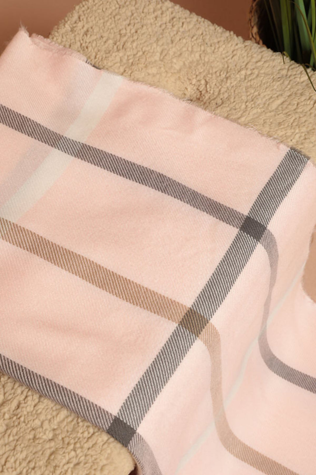 KKT Thick Striped Women's Powder Shawl - Dordrecht
