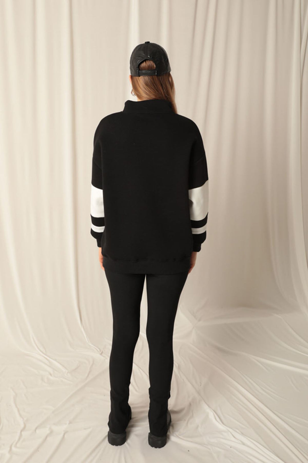 KKT Zippered Women's Black Sweater - Old Bridge