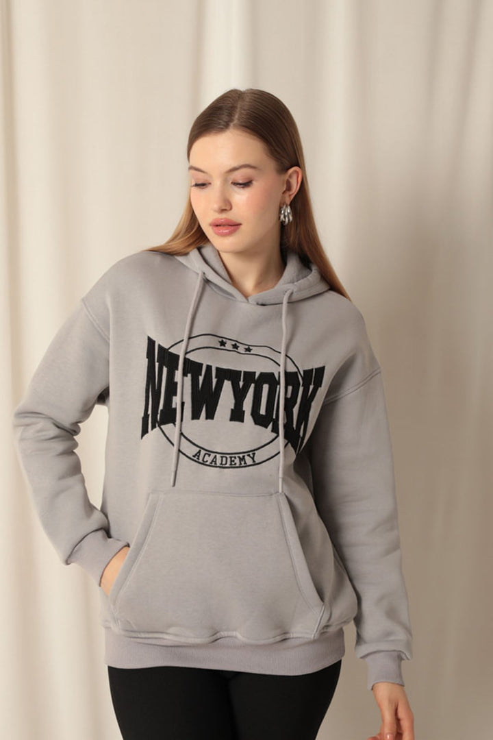 KKT New York Embroidered Women's Dark Gray Sweater - Umán