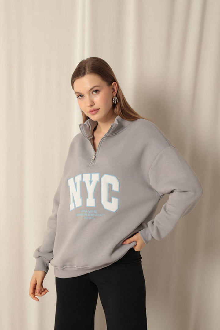 KKT Nyc Embroidered Women's Dark Gray Sweater - Wausau
