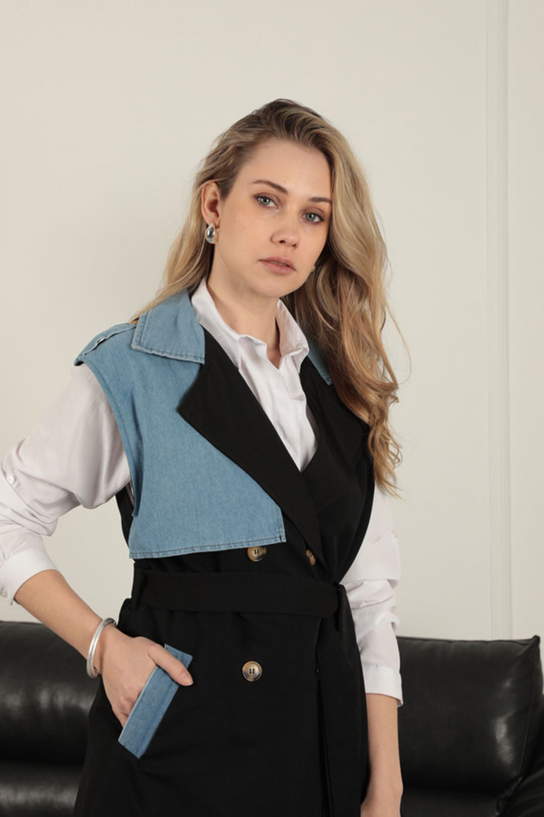 KKT Women's Garnished Vest-Black - Simi Valley