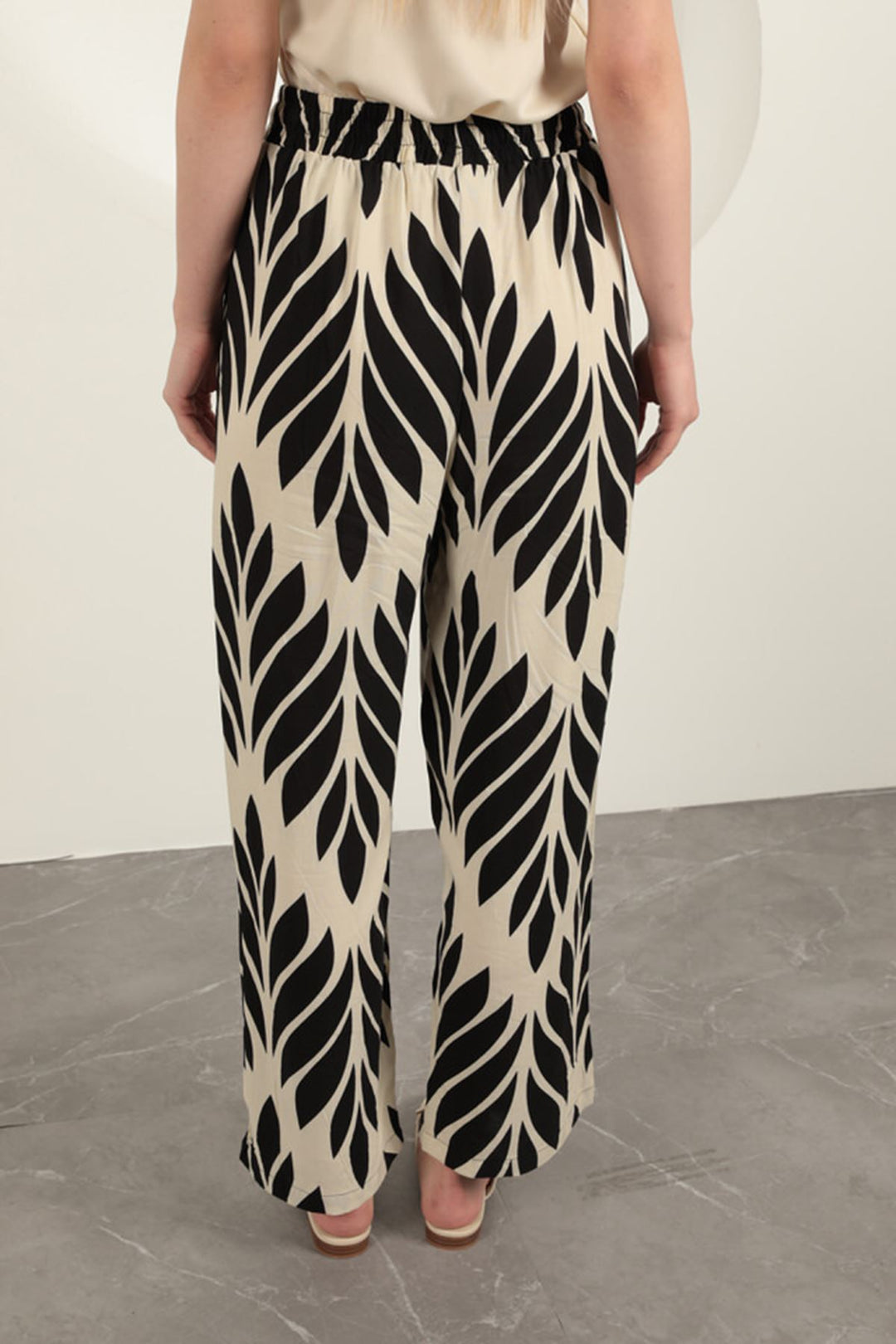 KKT Viscose Fabric Leaf Pattern Trousers-Black - Padova