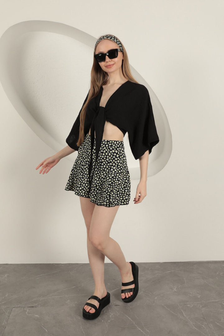 KKT Daisy Pattern Short Skirt-Black - Courbevoic