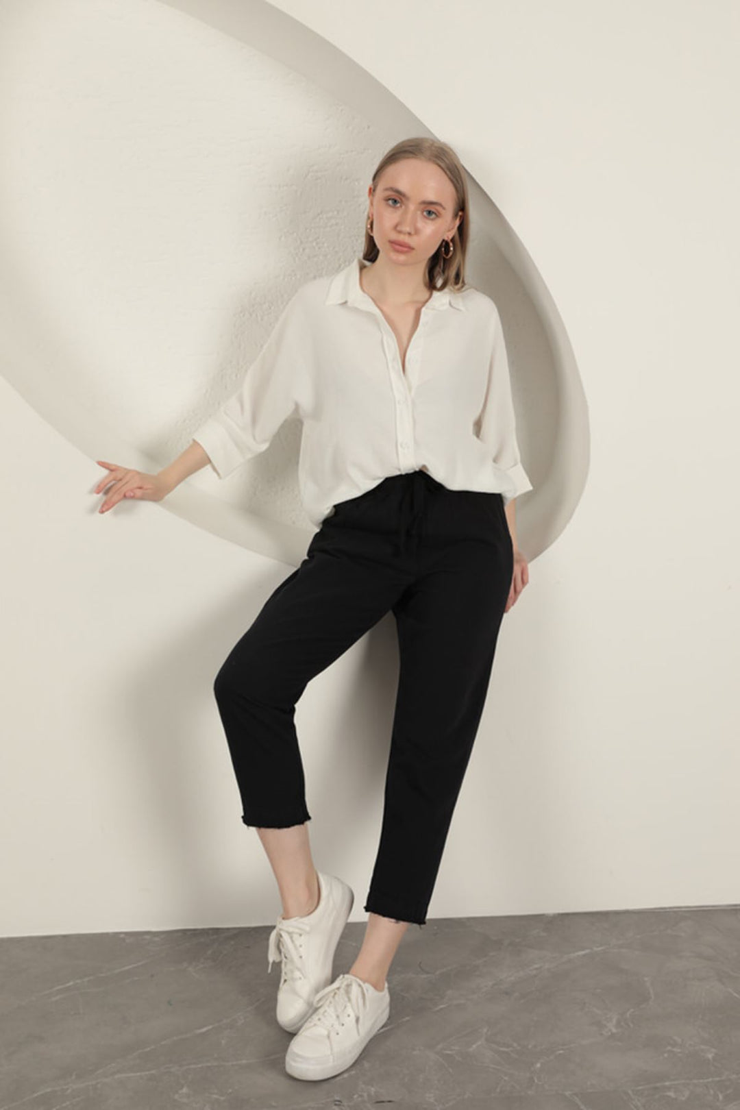 KKT Tasseled Women's Trousers-Black - Aversa