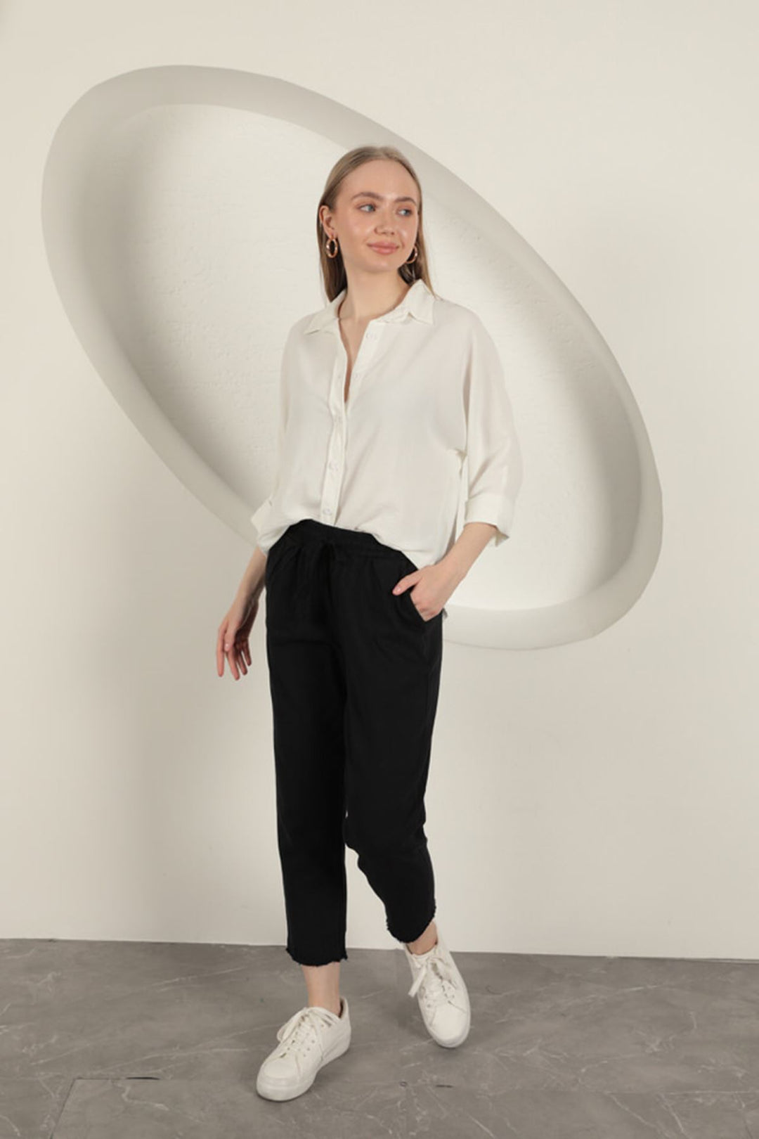 KKT Tasseled Women's Trousers-Black - Aversa
