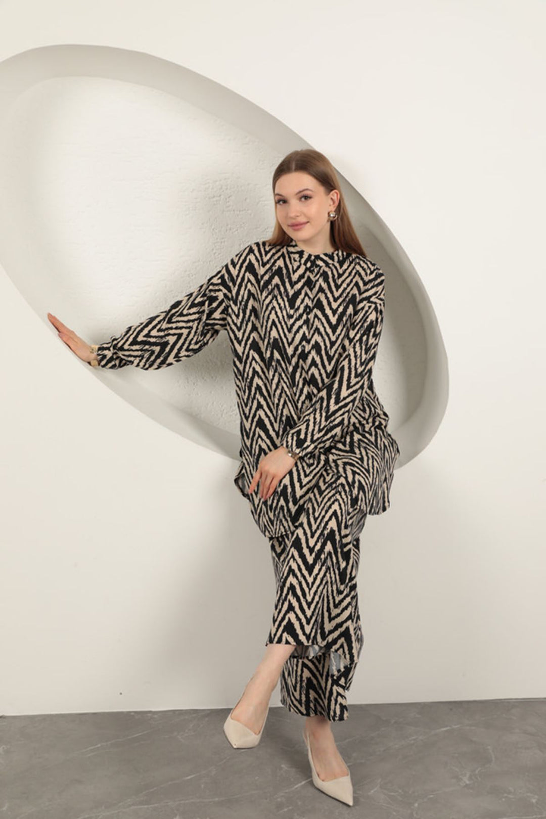 KKT Viscose Fabric Striped Women's Suit-Beige - Colmenar Viejo