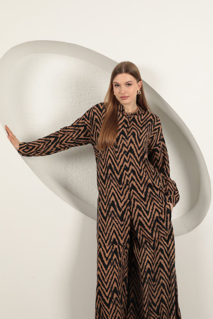 KKT Viscose Fabric Striped Women's Suit-Camel - Côte-Saint-Luc