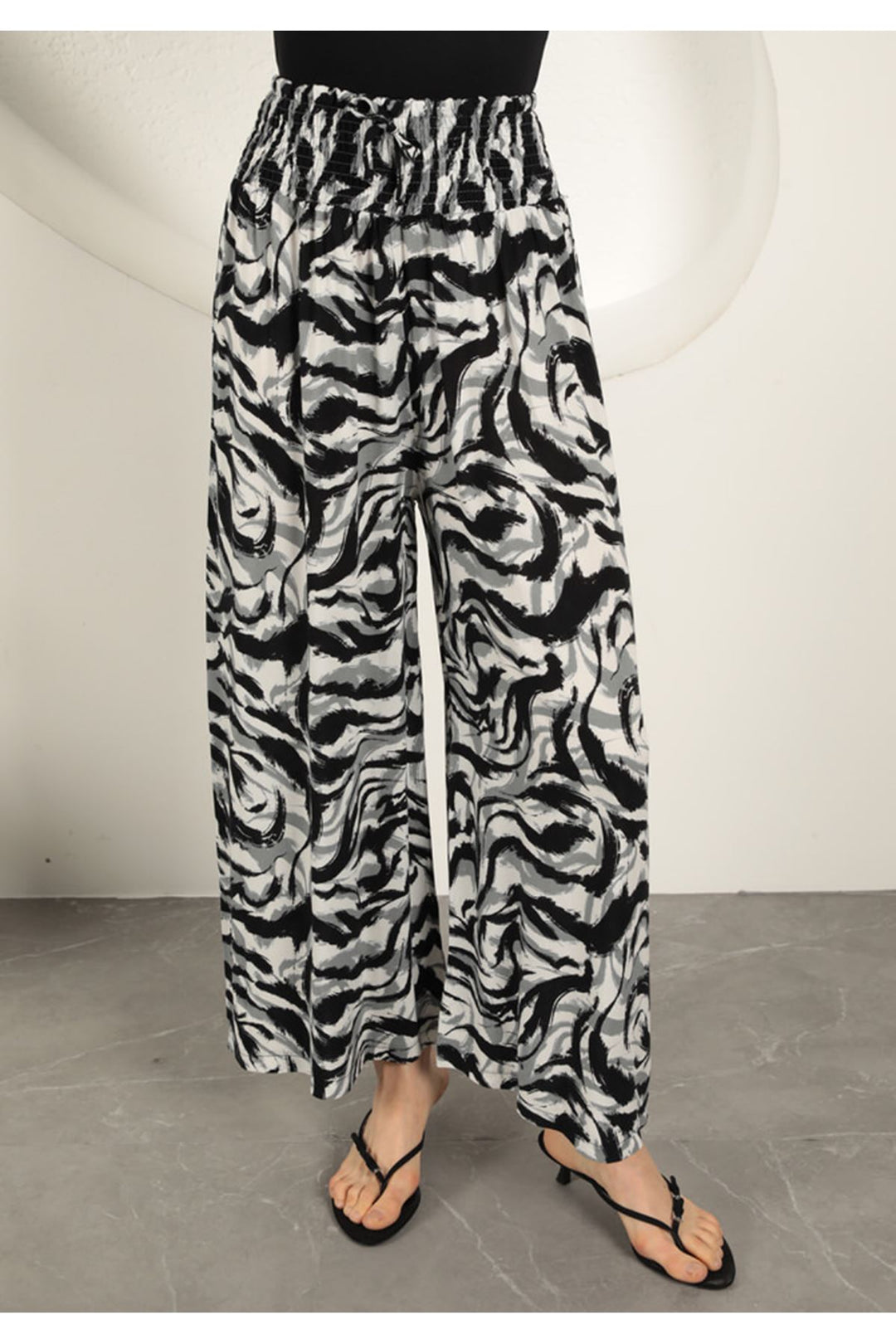 KKT Viscose Fabric Striped Patterned Trousers-Black - Victoria